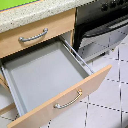 Penthouse Mit 4 Zimmern, 10 Betten, Bad, Wc, Kueche Und Terrasse בית הארחה *
