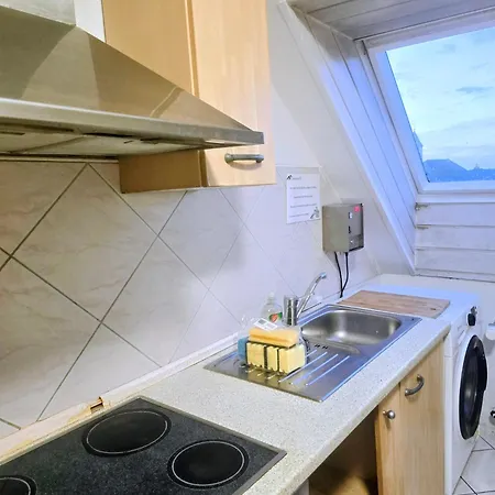 בית הארחה Penthouse Mit 4 Zimmern, 10 Betten, Bad, Wc, Kueche Und Terrasse *