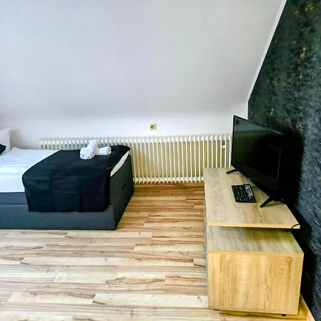 Penthouse Mit 4 Zimmern, 10 Betten, Bad, Wc, Kueche Und Terrasse Affittacamere