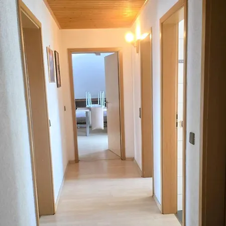 Penthouse Mit 4 Zimmern, 10 Betten, Bad, Wc, Kueche Und Terrasse Affittacamere *